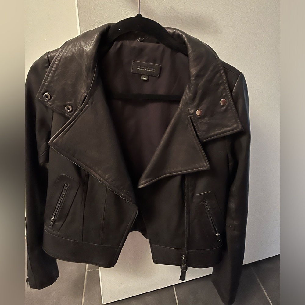 Mackage leather jacket size small